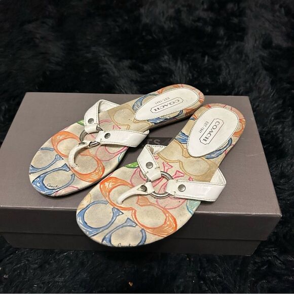 COACH white sandals flip flops shoes women’s 6.5 - Picture 2 of 6